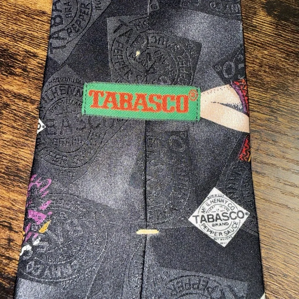 VINTAGE Tabasco Brand Novelty Necktie Dancing‎ Lady Pepper Sauce Silk Tie USA